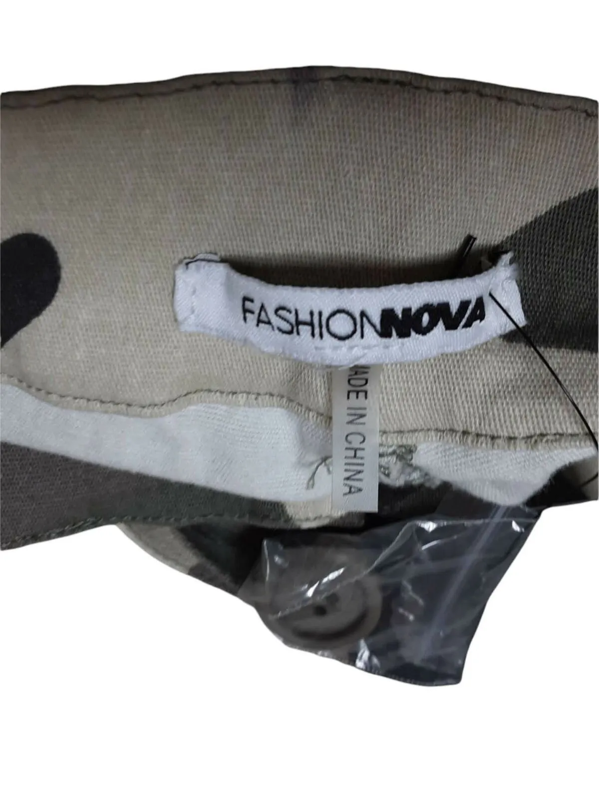 Fashion Nova Olive Green Nation Camo Joggers w/ Belt (Size: L)